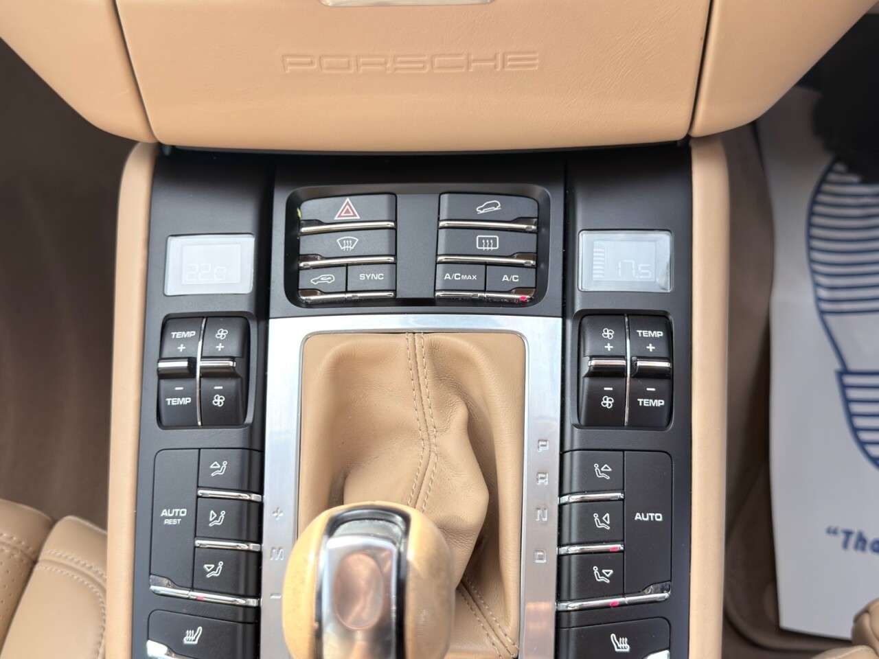 2015 PORSCHE MACAN 2015 PORSCHE MACAN