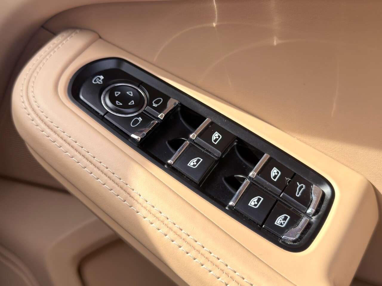 2015 PORSCHE MACAN 2015 PORSCHE MACAN