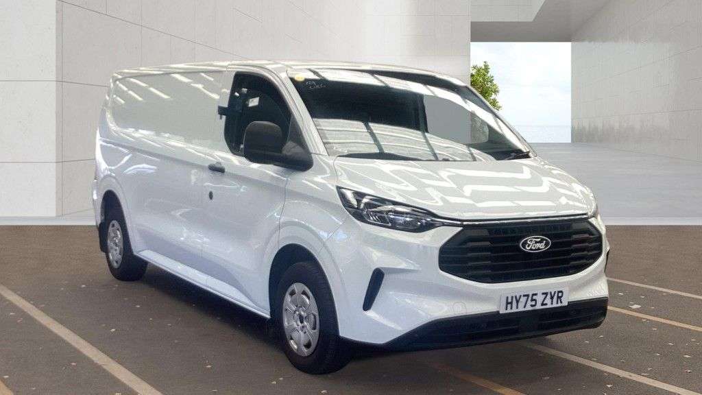 A 2025 FORD TRANSIT CUSTOM White 2.0 320 EcoBlue Trend L2 H1 Van, 12,200 miles, Euro 6, 6-Speed manual A 2025 FORD TRANSIT CUSTOM White 2.0 320 EcoBlue Trend L2 H1 Van, 12,200 miles, Euro 6, 6-Speed manual