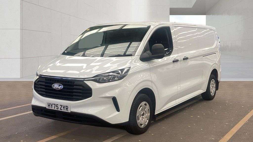 A 2025 FORD TRANSIT CUSTOM White 2.0 320 EcoBlue Trend L2 H1 Van, 12,200 miles, Euro 6, 6-Speed manual A 2025 FORD TRANSIT CUSTOM White 2.0 320 EcoBlue Trend L2 H1 Van, 12,200 miles, Euro 6, 6-Speed manual