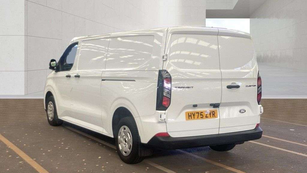 A 2025 FORD TRANSIT CUSTOM White 2.0 320 EcoBlue Trend L2 H1 Van, 12,200 miles, Euro 6, 6-Speed manual A 2025 FORD TRANSIT CUSTOM White 2.0 320 EcoBlue Trend L2 H1 Van, 12,200 miles, Euro 6, 6-Speed manual