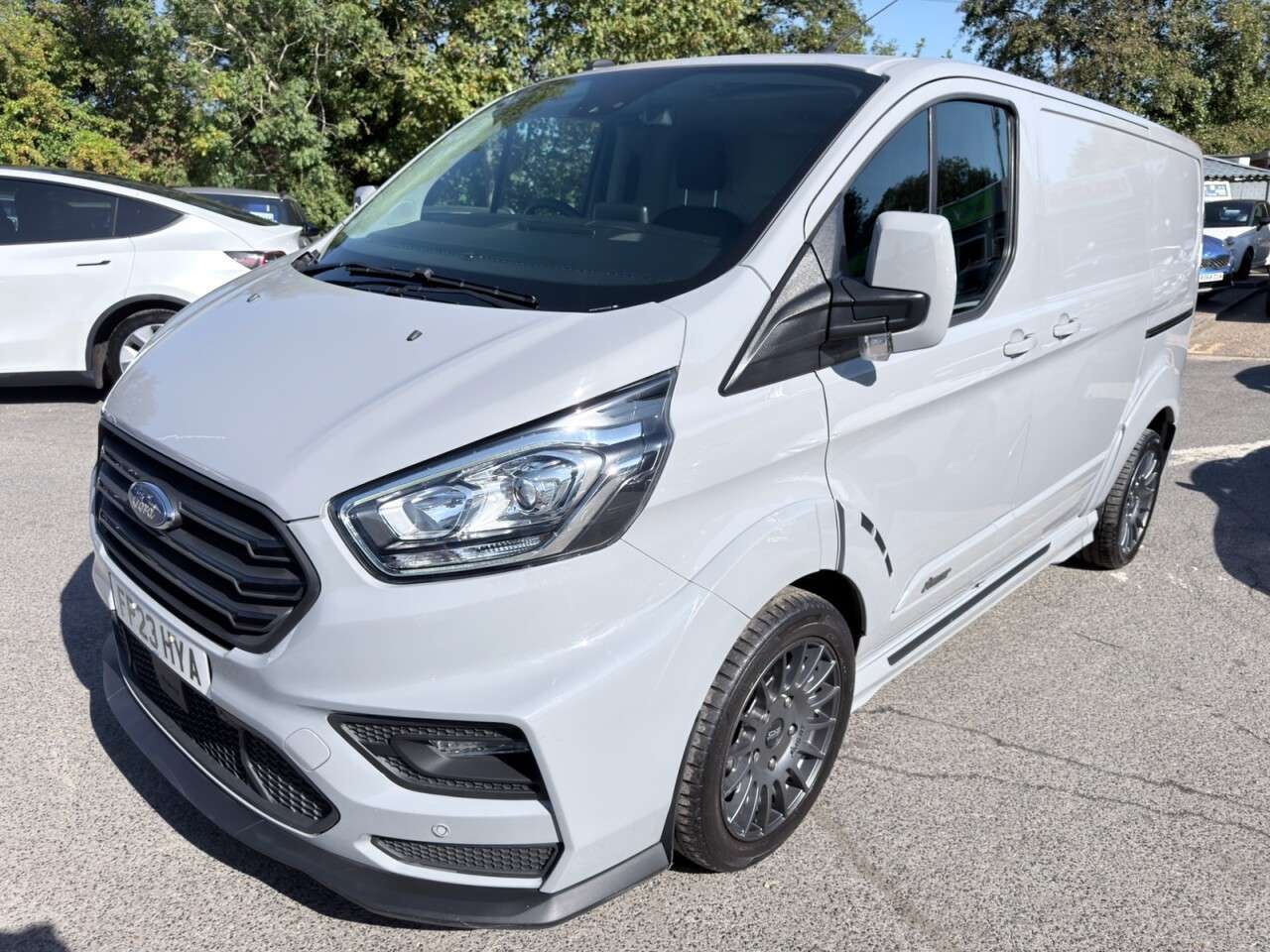 A 2023 FORD TRANSIT CUSTOM Grey 2.0 320 EcoBlue MS-RT Limited Van, 31,400 miles, Euro 6, Automatic, Sa A 2023 FORD TRANSIT CUSTOM Grey 2.0 320 EcoBlue MS-RT Limited Van, 31,400 miles, Euro 6, Automatic, Sa