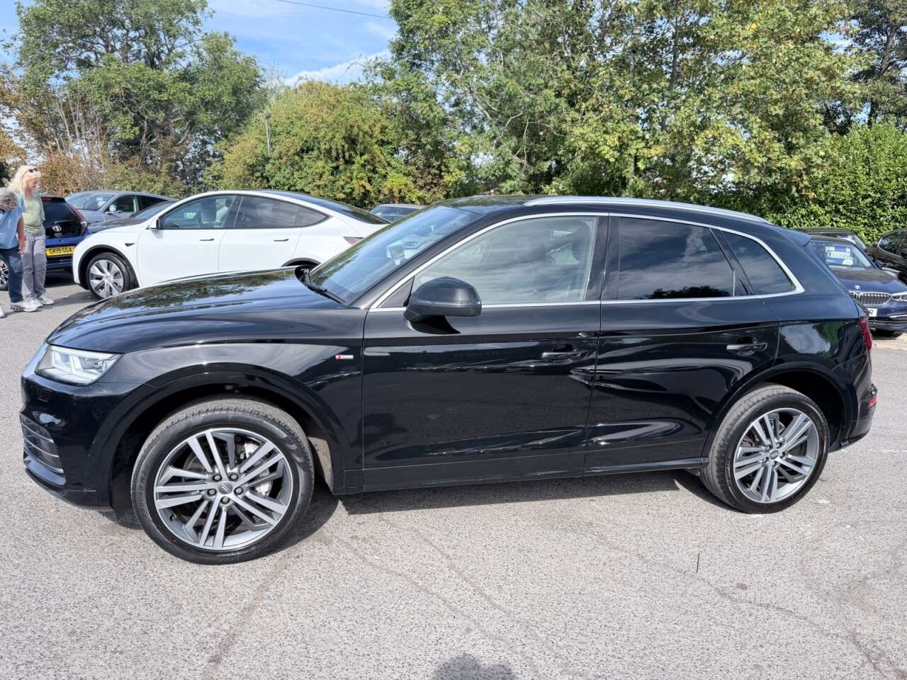 A 2017 AUDI Q5 Black 2.0 TDI S line SUV, 86,543 miles, Euro 6, S Tronic Quattro, 19in Allo A 2017 AUDI Q5 Black 2.0 TDI S line SUV, 86,543 miles, Euro 6, S Tronic Quattro, 19in Allo