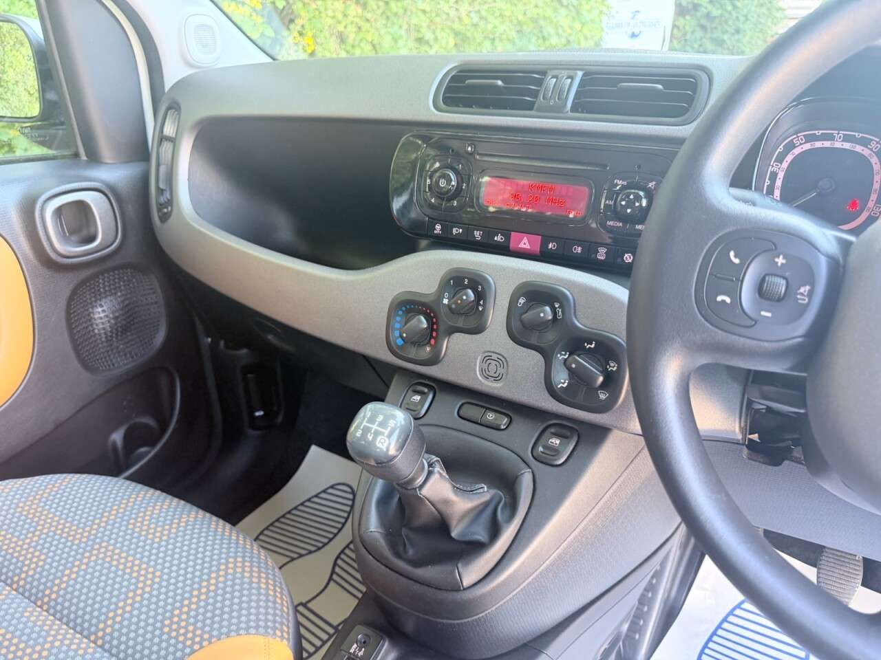 2014 FIAT PANDA 2014 FIAT PANDA