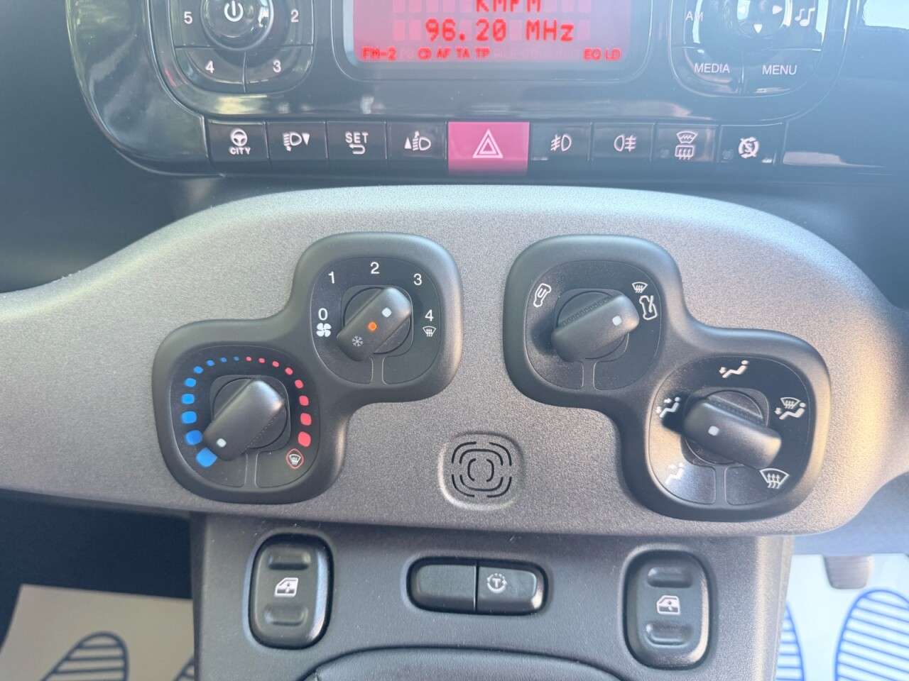 2014 FIAT PANDA 2014 FIAT PANDA