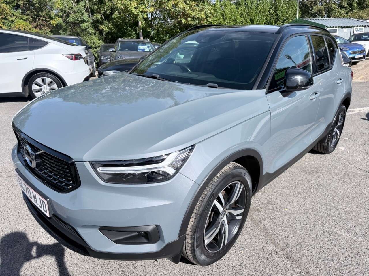 A 2020 VOLVO XC40 Grey 1.5 T3 R-Design SUV, 62,540 miles, Euro 6, 6-Speed manual, 9in Touchsc A 2020 VOLVO XC40 Grey 1.5 T3 R-Design SUV, 62,540 miles, Euro 6, 6-Speed manual, 9in Touchsc