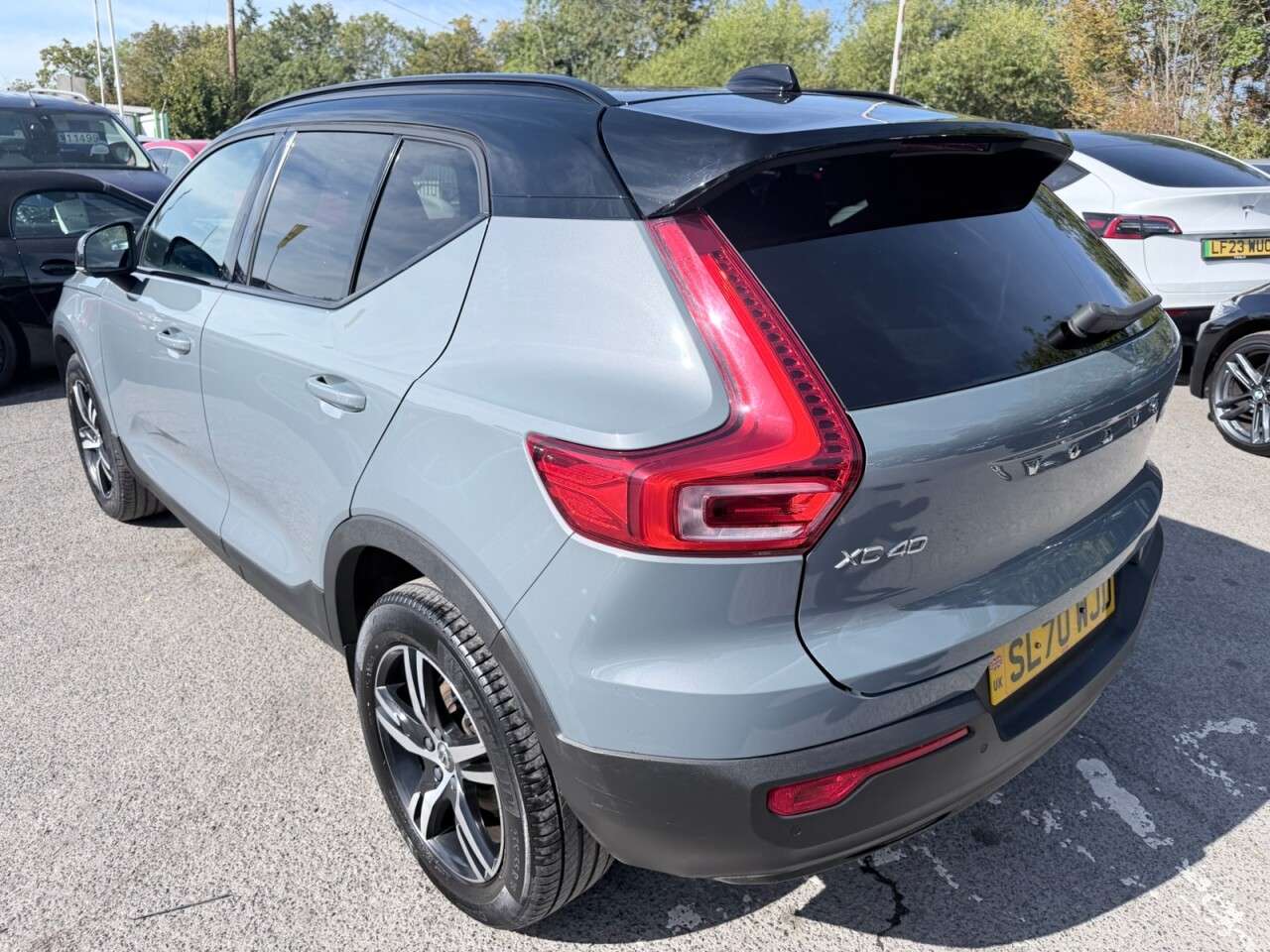 2020 VOLVO XC40 2020 VOLVO XC40