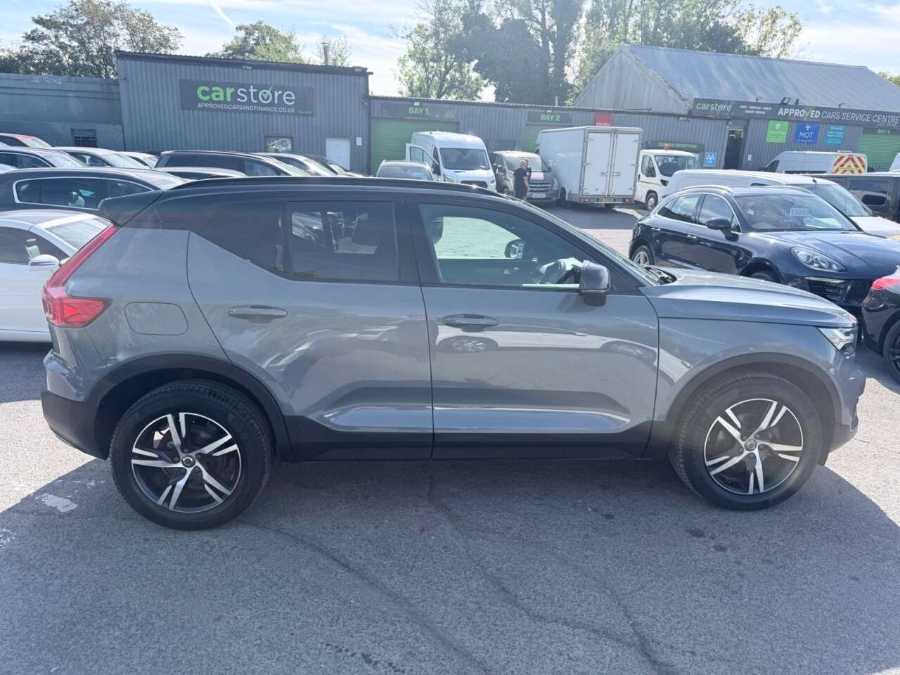 2020 VOLVO XC40 2020 VOLVO XC40
