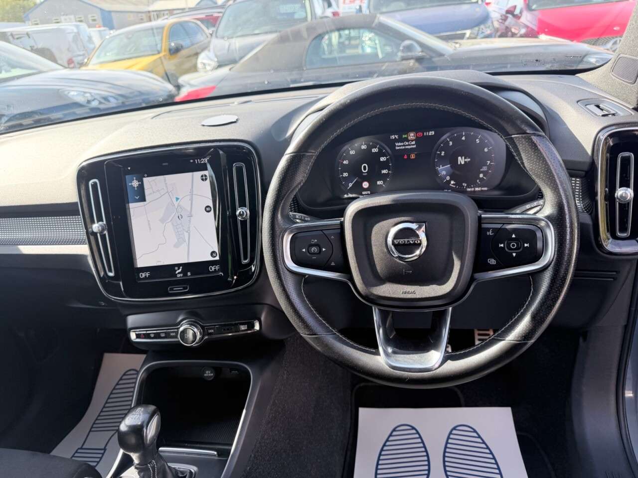 2020 VOLVO XC40 2020 VOLVO XC40