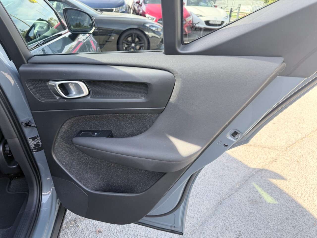 2020 VOLVO XC40 2020 VOLVO XC40