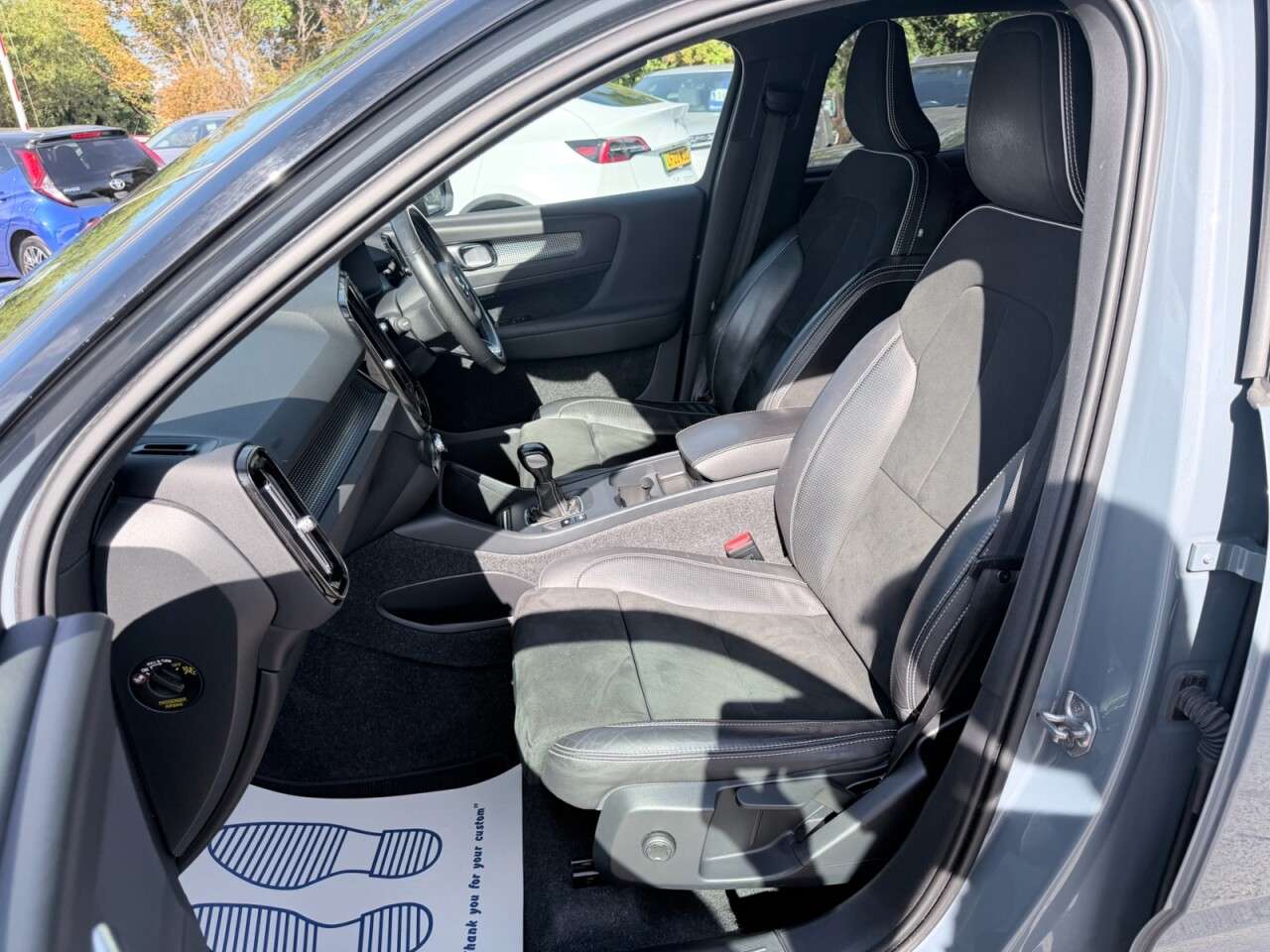 2020 VOLVO XC40 2020 VOLVO XC40