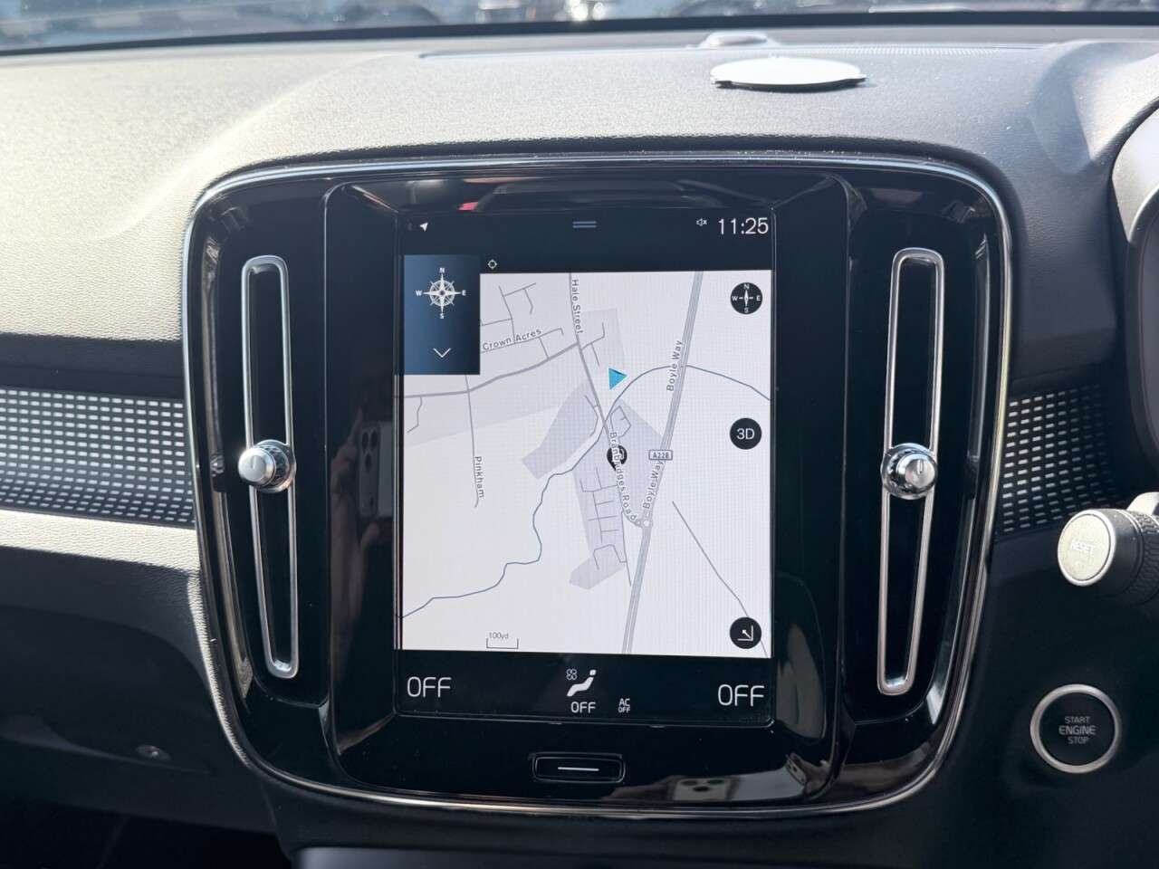 2020 VOLVO XC40 2020 VOLVO XC40