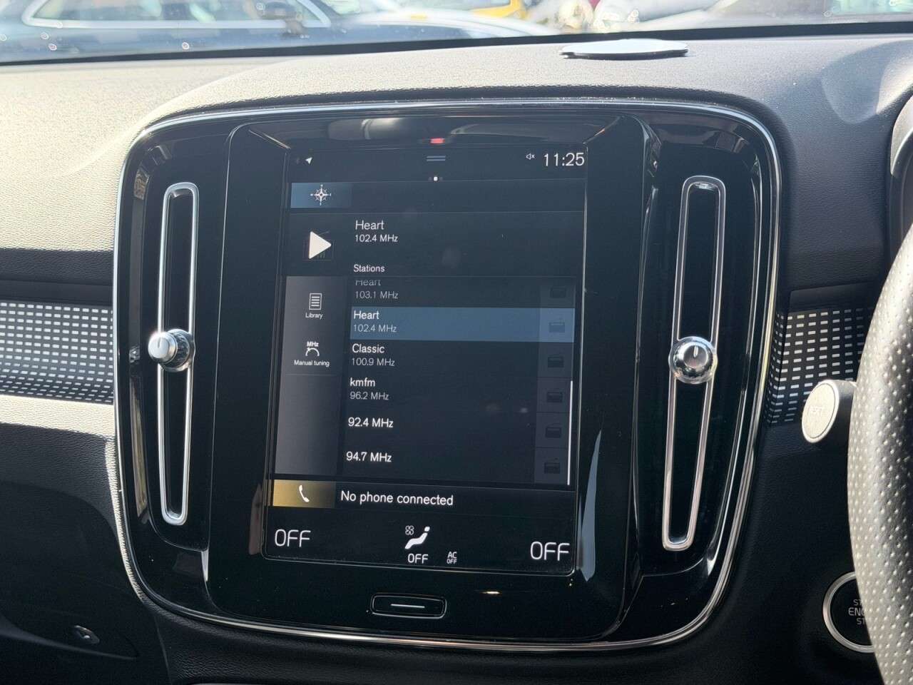 2020 VOLVO XC40 2020 VOLVO XC40