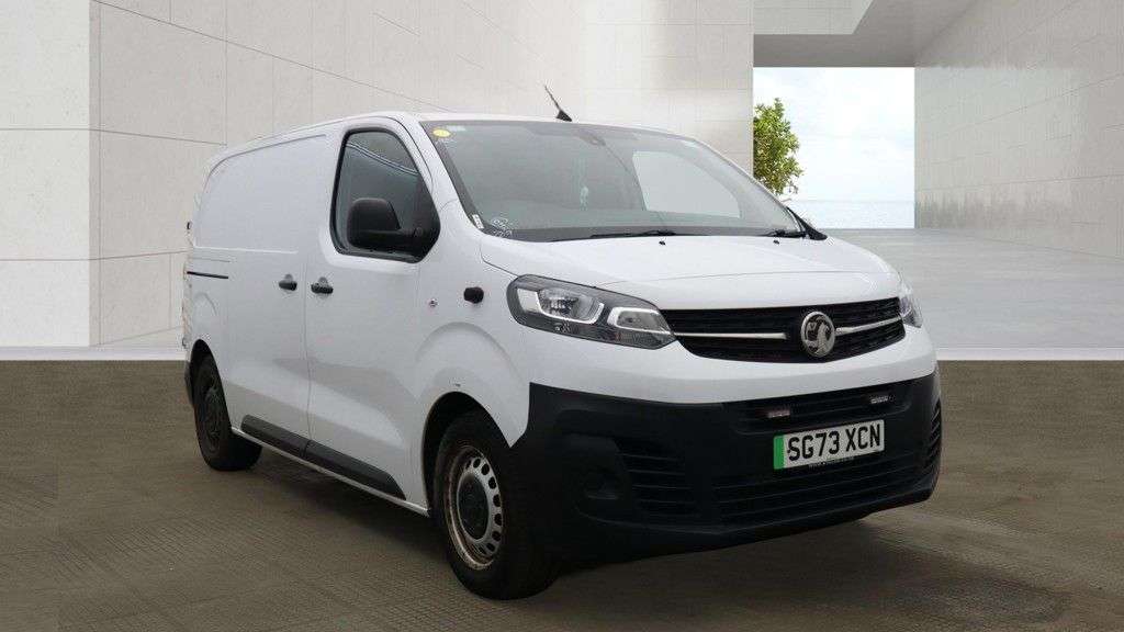 A 2023 VAUXHALL VIVARO ELECTRIC White 3100 75kWh Prime L1 H1 EV, 23,300 miles, Automatic, heated seats, Car A 2023 VAUXHALL VIVARO ELECTRIC White 3100 75kWh Prime L1 H1 EV, 23,300 miles, Automatic, heated seats, Car