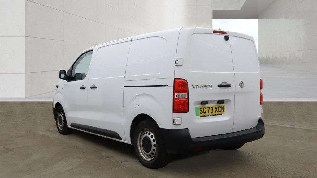 A 2023 VAUXHALL VIVARO ELECTRIC White 3100 75kWh Prime L1 H1 EV, 23,300 miles, Automatic, heated seats, Car A 2023 VAUXHALL VIVARO ELECTRIC White 3100 75kWh Prime L1 H1 EV, 23,300 miles, Automatic, heated seats, Car