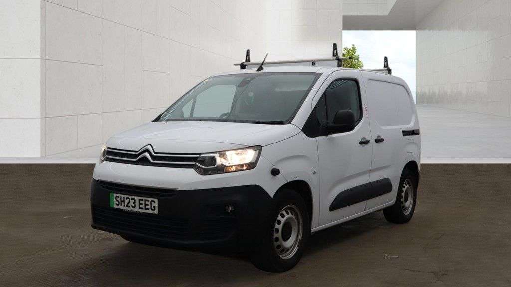A 2023 CITROEN E-BERLINGO White 50kWh Enterprise Edition M SWB EV, 12,300 miles, auto, 8in Screen, Ca A 2023 CITROEN E-BERLINGO White 50kWh Enterprise Edition M SWB EV, 12,300 miles, auto, 8in Screen, Ca