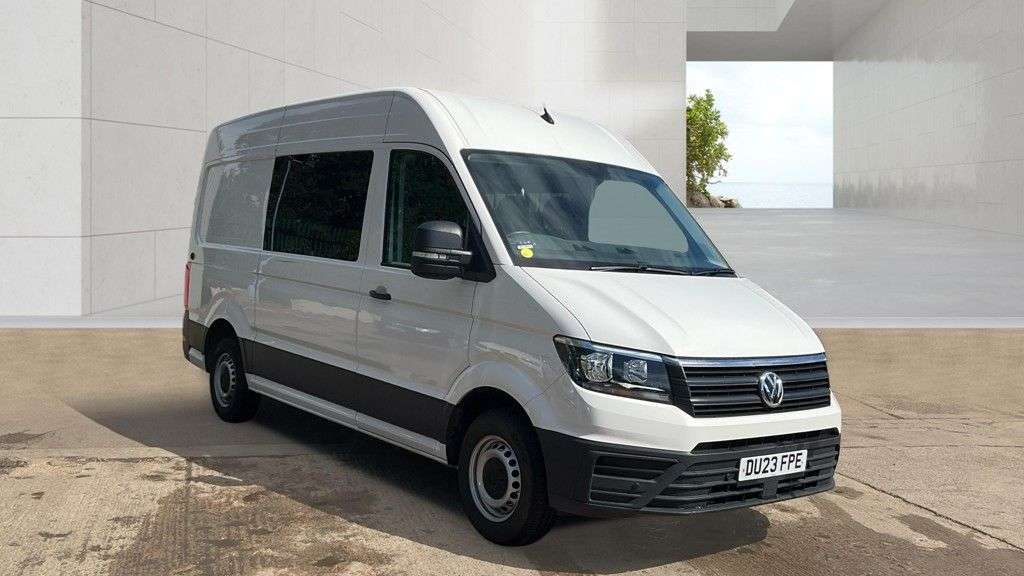 A 2023 VOLKSWAGEN CRAFTER White 2.0 TDI CR35 Trendline MWB Van, 33,800 miles, Euro 6, 6-Speed manual, A 2023 VOLKSWAGEN CRAFTER White 2.0 TDI CR35 Trendline MWB Van, 33,800 miles, Euro 6, 6-Speed manual,