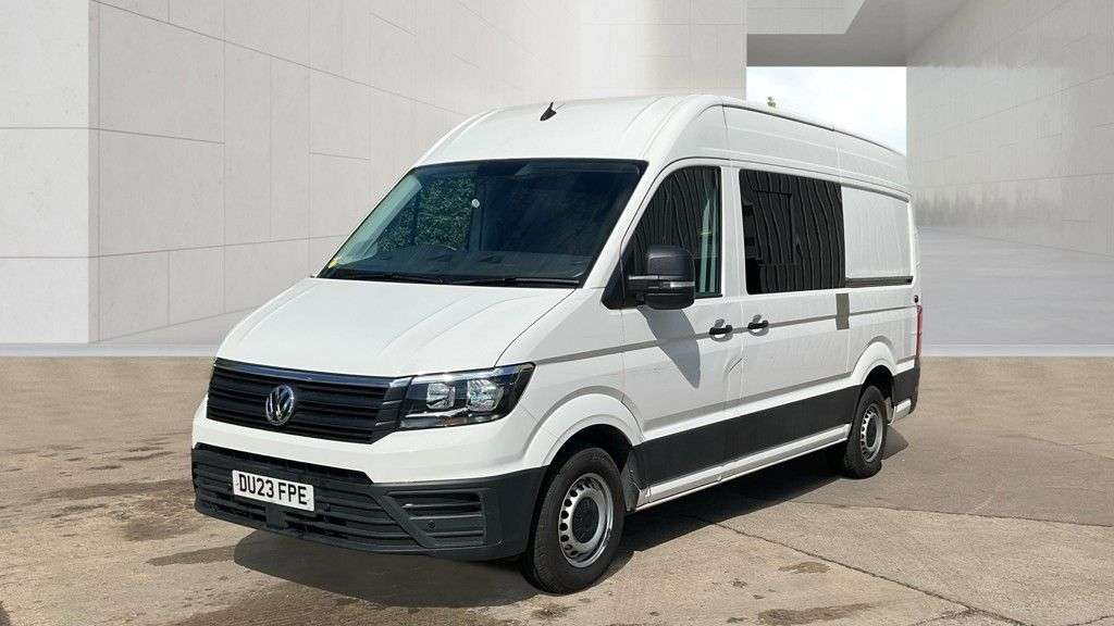 A 2023 VOLKSWAGEN CRAFTER White 2.0 TDI CR35 Trendline MWB Van, 33,800 miles, Euro 6, 6-Speed manual, A 2023 VOLKSWAGEN CRAFTER White 2.0 TDI CR35 Trendline MWB Van, 33,800 miles, Euro 6, 6-Speed manual,