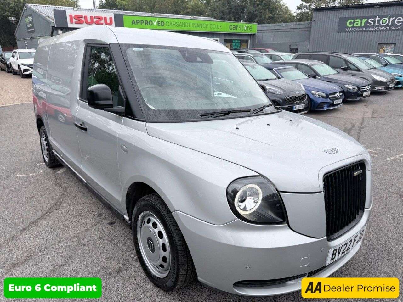 A 2022 LEVC VN5 Silver 31kWh Ultima PHEV Van, 13,400 miles, Euro 6 Automatic, 9in Touchscre A 2022 LEVC VN5 Silver 31kWh Ultima PHEV Van, 13,400 miles, Euro 6 Automatic, 9in Touchscre
