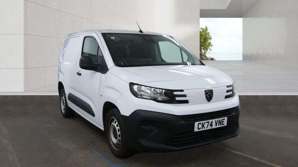 A 2024 PEUGEOT PARTNER White 1.5 BlueHDi 1000 Professional SWB Van, 21,300 miles, Euro 6, 6-Speed A 2024 PEUGEOT PARTNER White 1.5 BlueHDi 1000 Professional SWB Van, 21,300 miles, Euro 6, 6-Speed