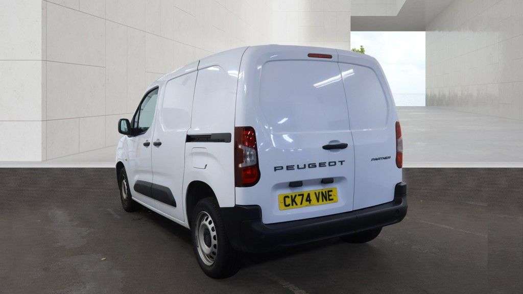 A 2024 PEUGEOT PARTNER White 1.5 BlueHDi 1000 Professional SWB Van, 21,300 miles, Euro 6, 6-Speed A 2024 PEUGEOT PARTNER White 1.5 BlueHDi 1000 Professional SWB Van, 21,300 miles, Euro 6, 6-Speed