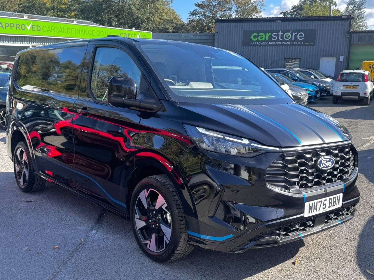 A 2025 FORD TRANSIT CUSTOM Black 2.0 320 EcoBlue Sport L1 H1 Van, 8,100 miles, Euro 6, Automatic, 13in A 2025 FORD TRANSIT CUSTOM Black 2.0 320 EcoBlue Sport L1 H1 Van, 8,100 miles, Euro 6, Automatic, 13in