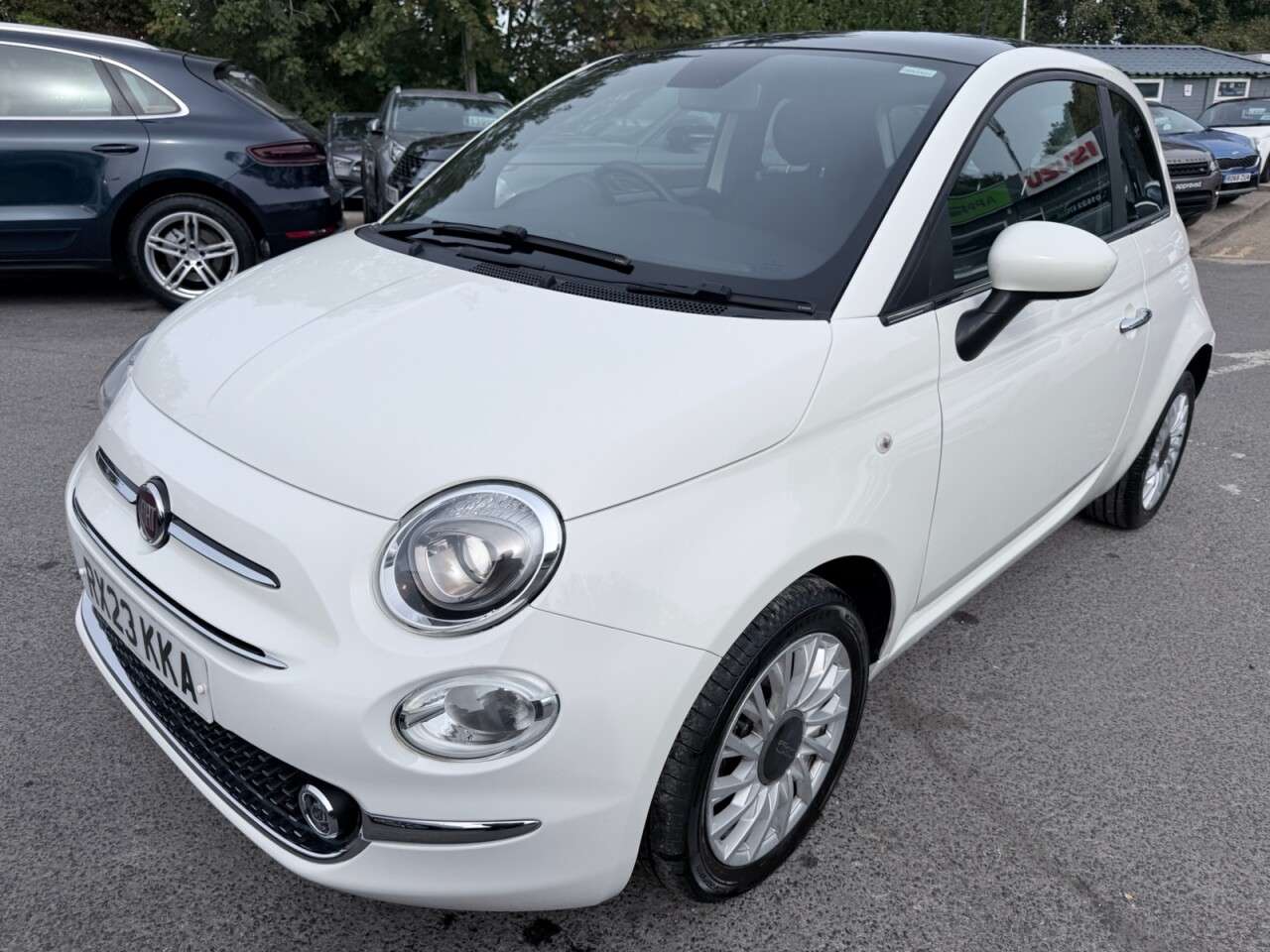 A 2023 FIAT 500 White 1.0 MHEV hatchback, 40100 miles, Euro 6, ULEZ compliant, 6-speed manu A 2023 FIAT 500 White 1.0 MHEV hatchback, 40100 miles, Euro 6, ULEZ compliant, 6-speed manu