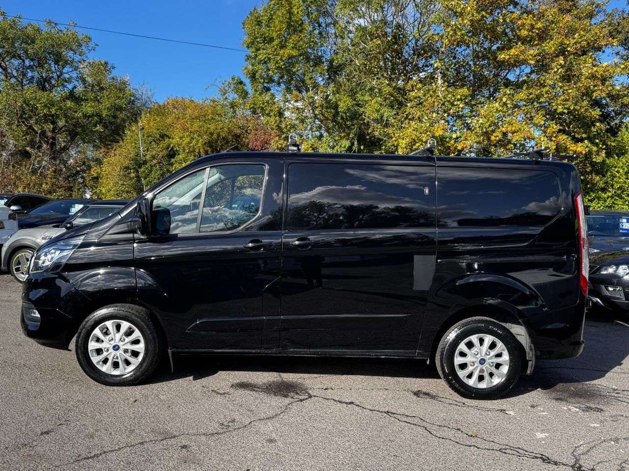 A 2020 FORD TRANSIT CUSTOM Black 2.0 280 EcoBlue Limited L1 H1 Van, 57,800 miles, Euro 6, 6-Speed manu A 2020 FORD TRANSIT CUSTOM Black 2.0 280 EcoBlue Limited L1 H1 Van, 57,800 miles, Euro 6, 6-Speed manu