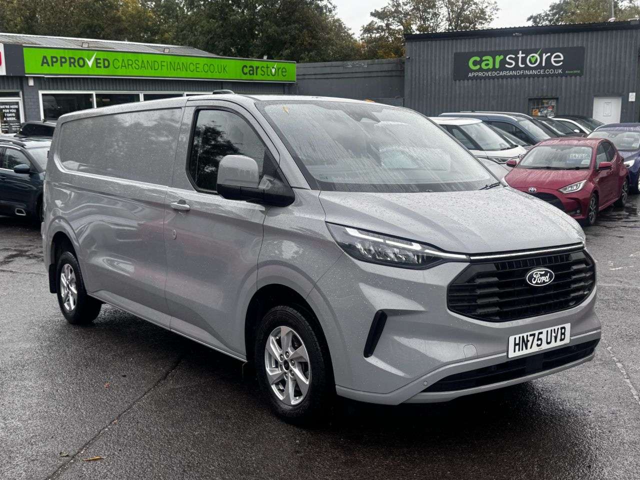 A 2025 FORD TRANSIT CUSTOM Grey 2.0 320 EcoBlue Limited L2 H1 Van, 12,000 miles, Euro 6, 6-Speed manua A 2025 FORD TRANSIT CUSTOM Grey 2.0 320 EcoBlue Limited L2 H1 Van, 12,000 miles, Euro 6, 6-Speed manua