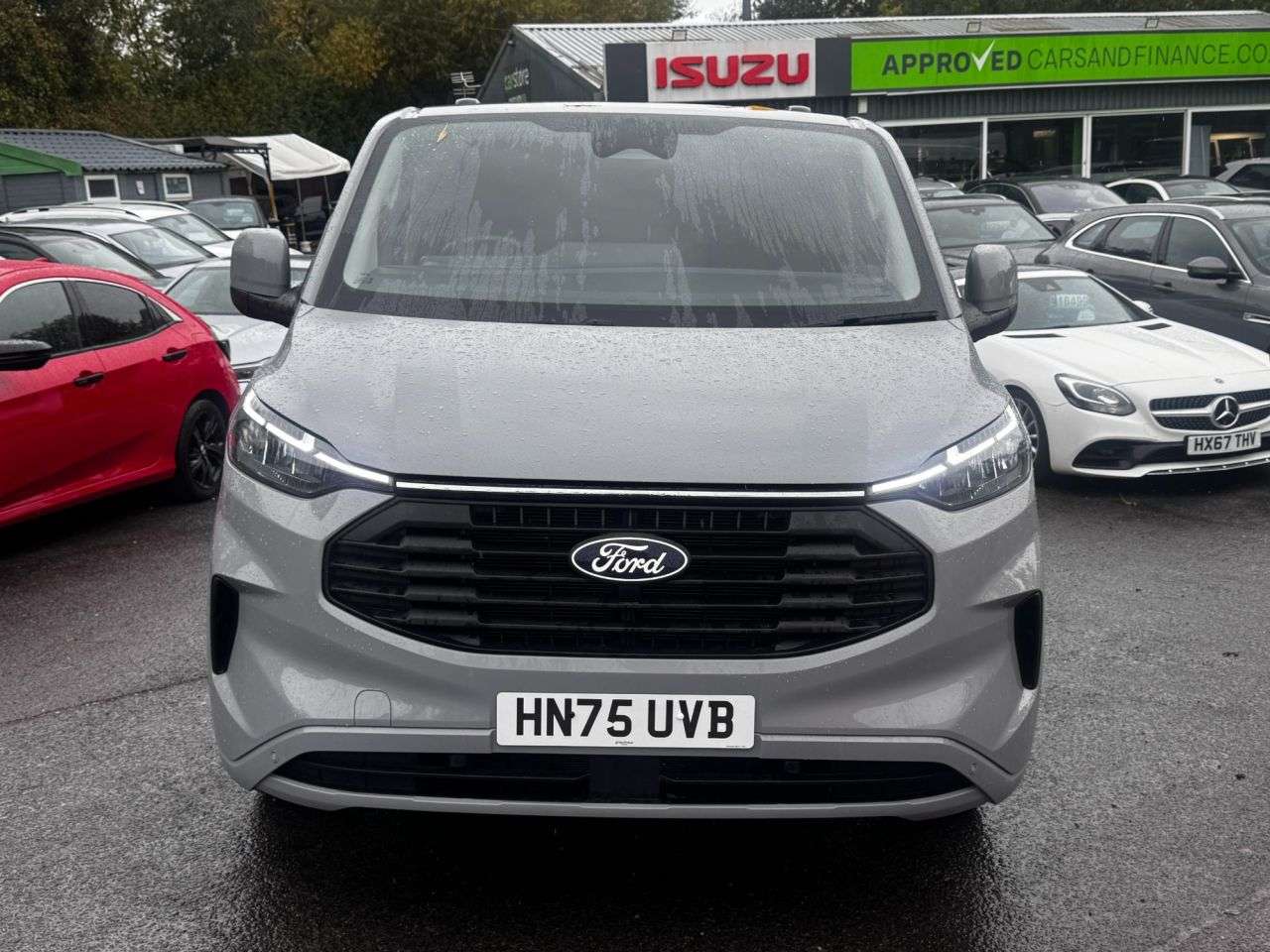 A 2025 FORD TRANSIT CUSTOM Grey 2.0 320 EcoBlue Limited L2 H1 Van, 12,000 miles, Euro 6, 6-Speed manua A 2025 FORD TRANSIT CUSTOM Grey 2.0 320 EcoBlue Limited L2 H1 Van, 12,000 miles, Euro 6, 6-Speed manua