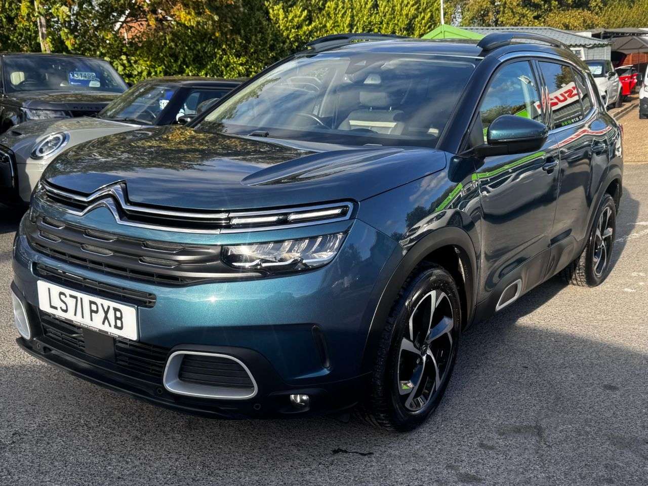 A 2021 CITROEN C5 AIRCROSS 1.2 PureTech Shine SUV 5dr Petrol AUTOMATIC EAT8 Euro 6 with a full service A 2021 CITROEN C5 AIRCROSS 1.2 PureTech Shine SUV 5dr Petrol AUTOMATIC EAT8 Euro 6 with a full service