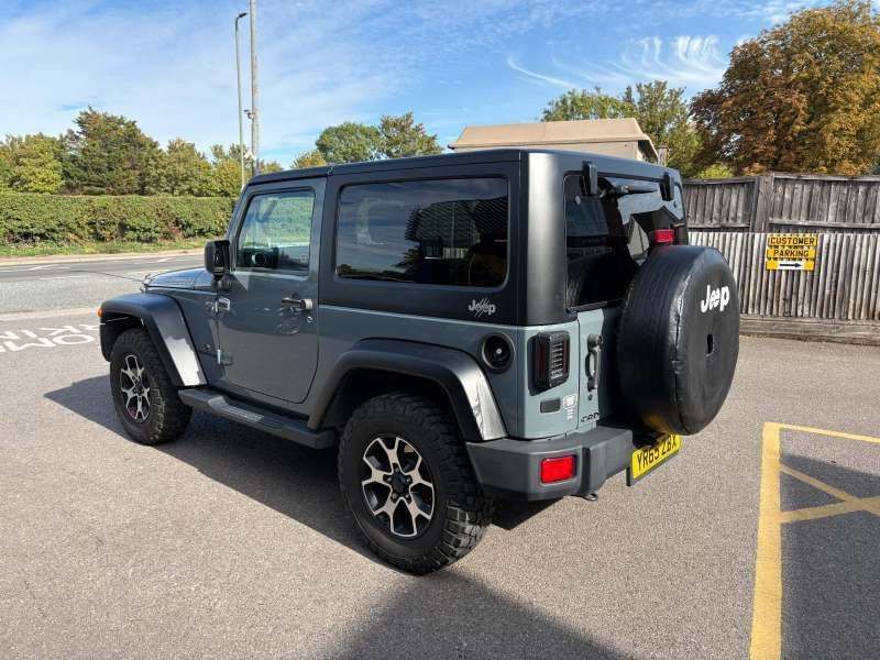 A 2015 JEEP WRANGLER 2.8 CRD Overland SUV 2dr Diesel Auto 4WD Euro 5 (197 bhp)with a removable r A 2015 JEEP WRANGLER 2.8 CRD Overland SUV 2dr Diesel Auto 4WD Euro 5 (197 bhp)with a removable r
