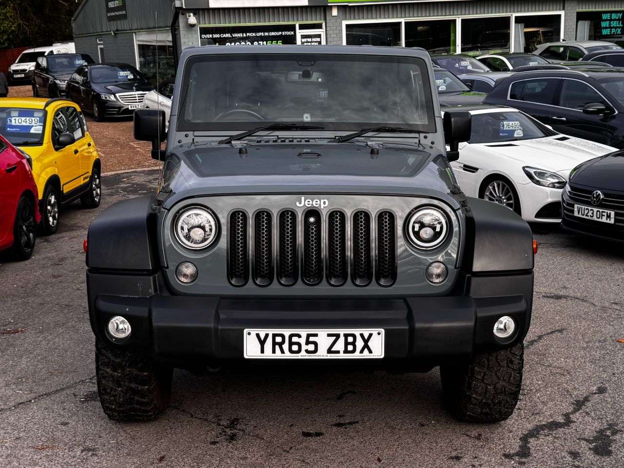 A 2015 JEEP WRANGLER 2.8 CRD Overland SUV 2dr Diesel Auto 4WD Euro 5 (197 bhp)with a removable r A 2015 JEEP WRANGLER 2.8 CRD Overland SUV 2dr Diesel Auto 4WD Euro 5 (197 bhp)with a removable r