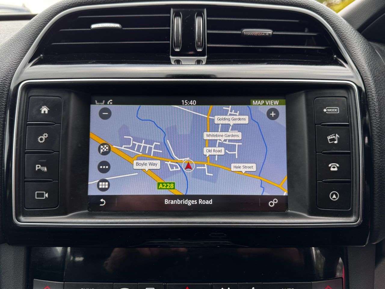 2018 JAGUAR F-PACE 2018 JAGUAR F-PACE