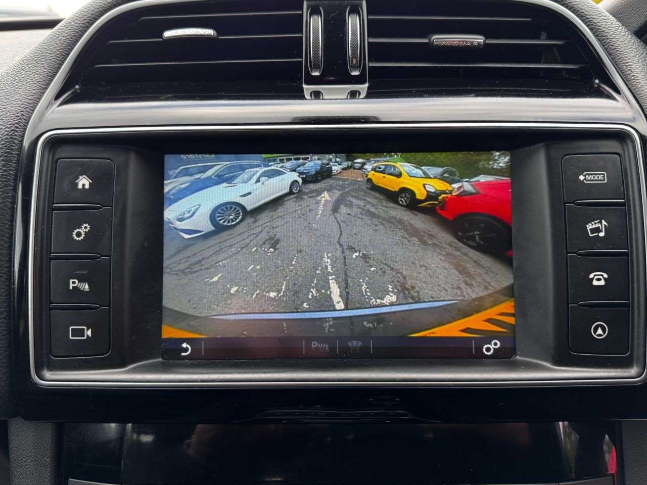 2018 JAGUAR F-PACE 2018 JAGUAR F-PACE