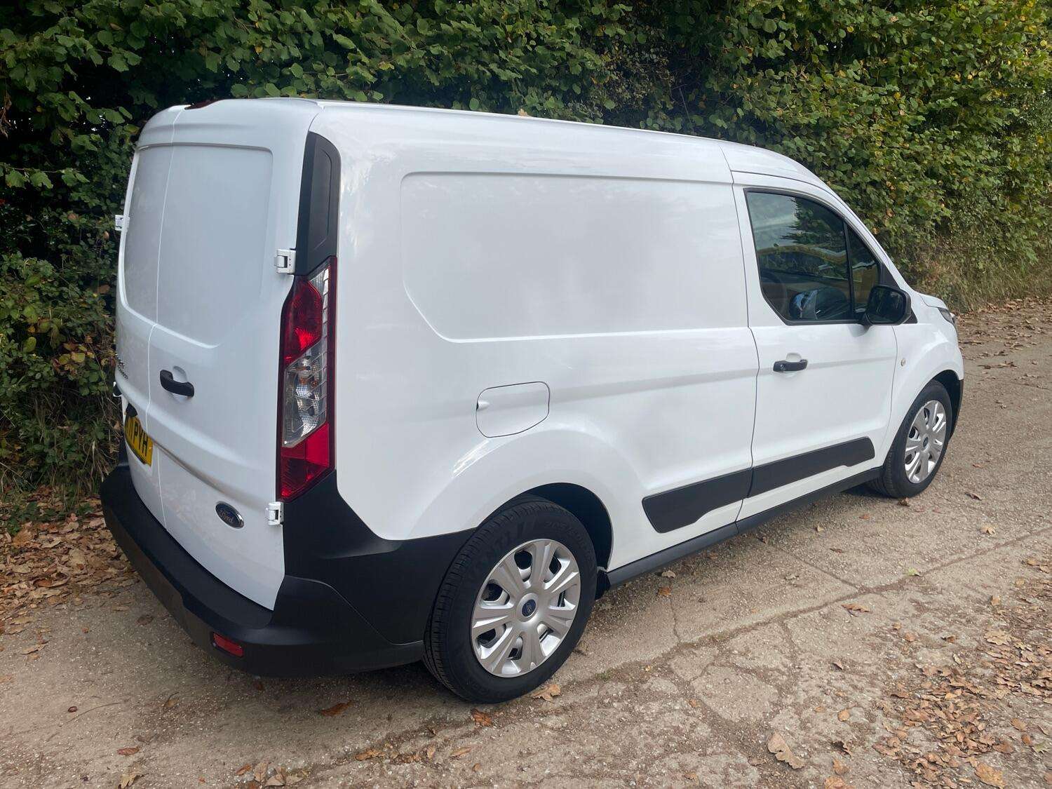 A 2021 FORD TRANSIT CONNECT 1.5 Transit Connect Leader Van 200 L1 1.5L EcoBlue 75PS FWD 6 Speed Manual A 2021 FORD TRANSIT CONNECT 1.5 Transit Connect Leader Van 200 L1 1.5L EcoBlue 75PS FWD 6 Speed Manual