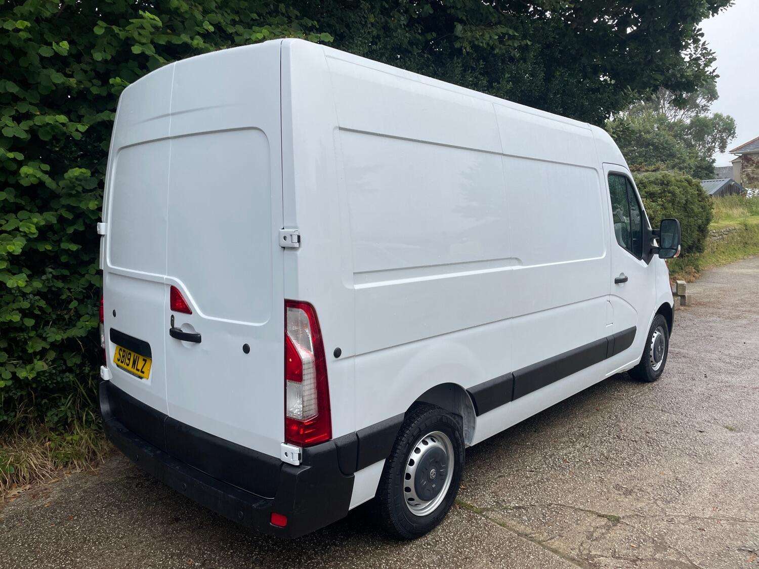 A 2019 VAUXHALL MOVANO 2.3 CDTi 3500 A 2019 VAUXHALL MOVANO 2.3 CDTi 3500