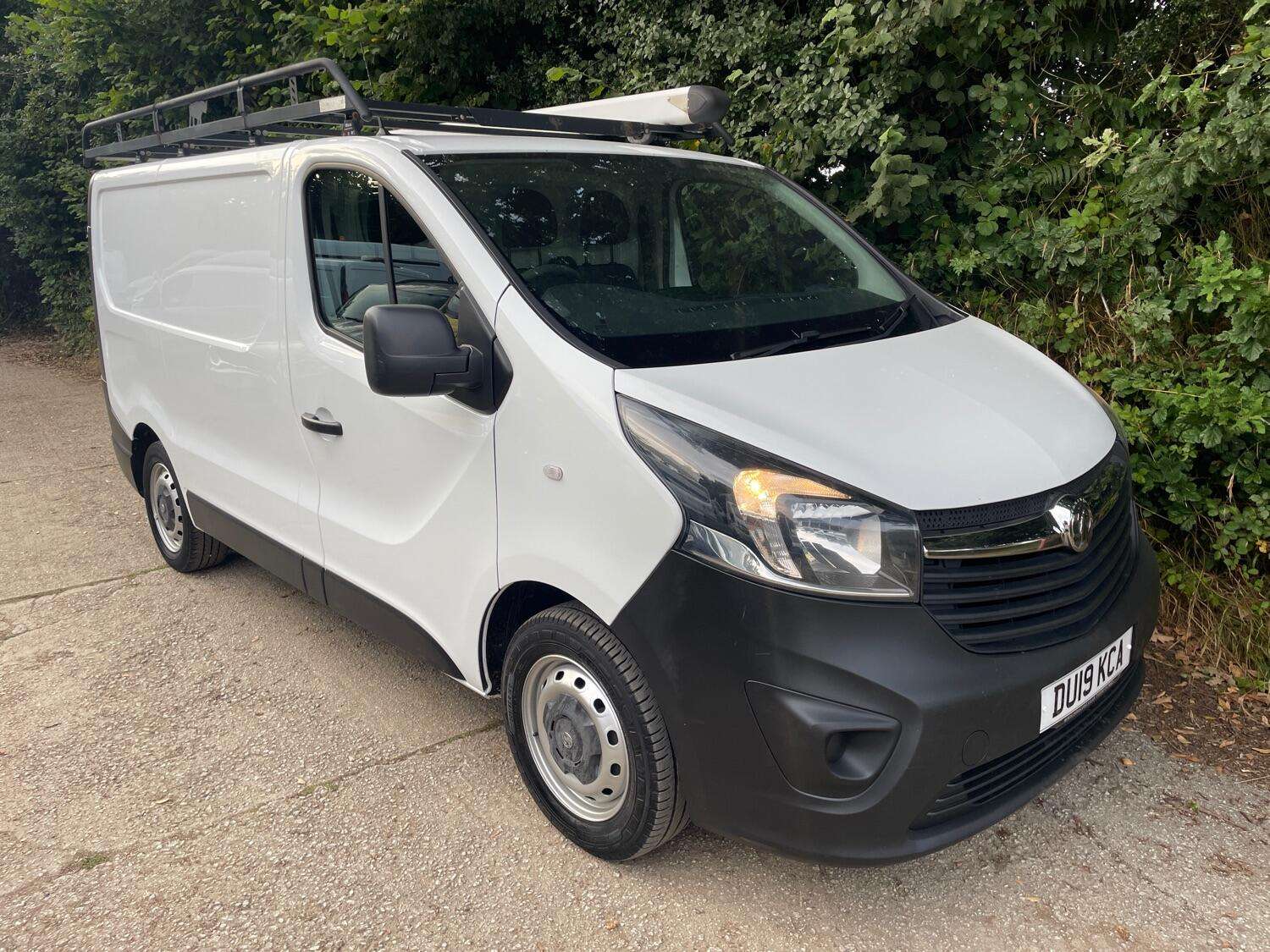 A 2019 VAUXHALL VIVARO 1.6 CDTi 2700 A 2019 VAUXHALL VIVARO 1.6 CDTi 2700