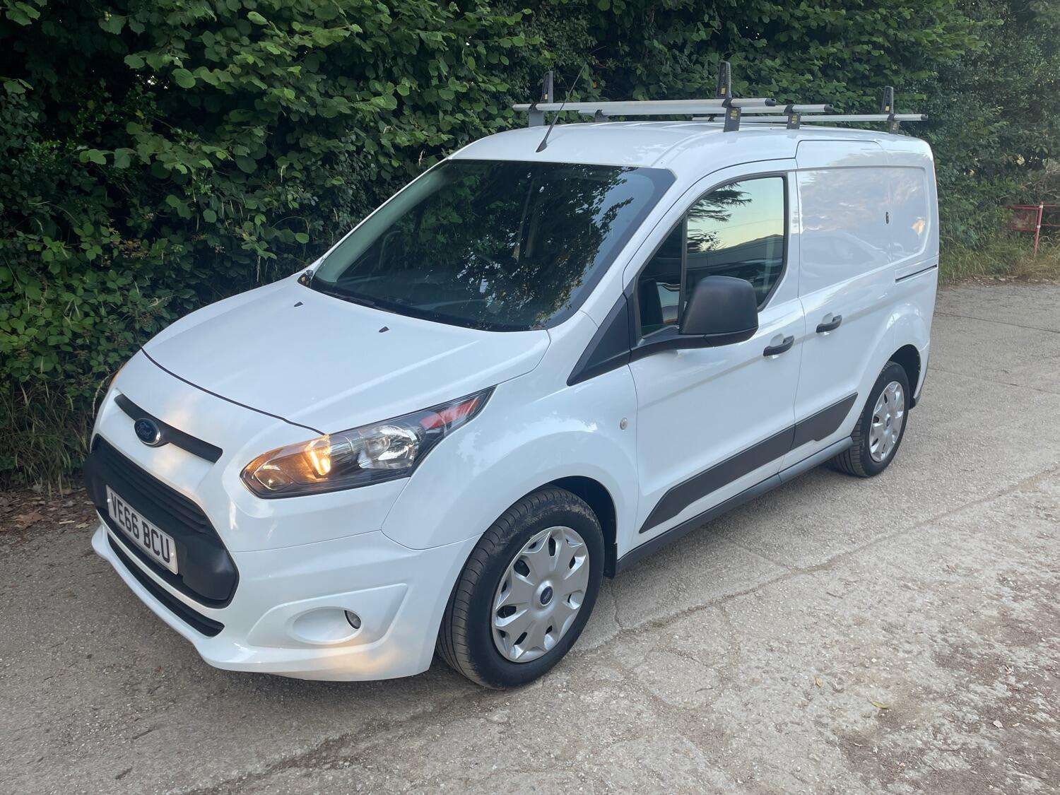 A 2016 FORD TRANSIT CONNECT 1.5 TDCi 200 Trend A 2016 FORD TRANSIT CONNECT 1.5 TDCi 200 Trend
