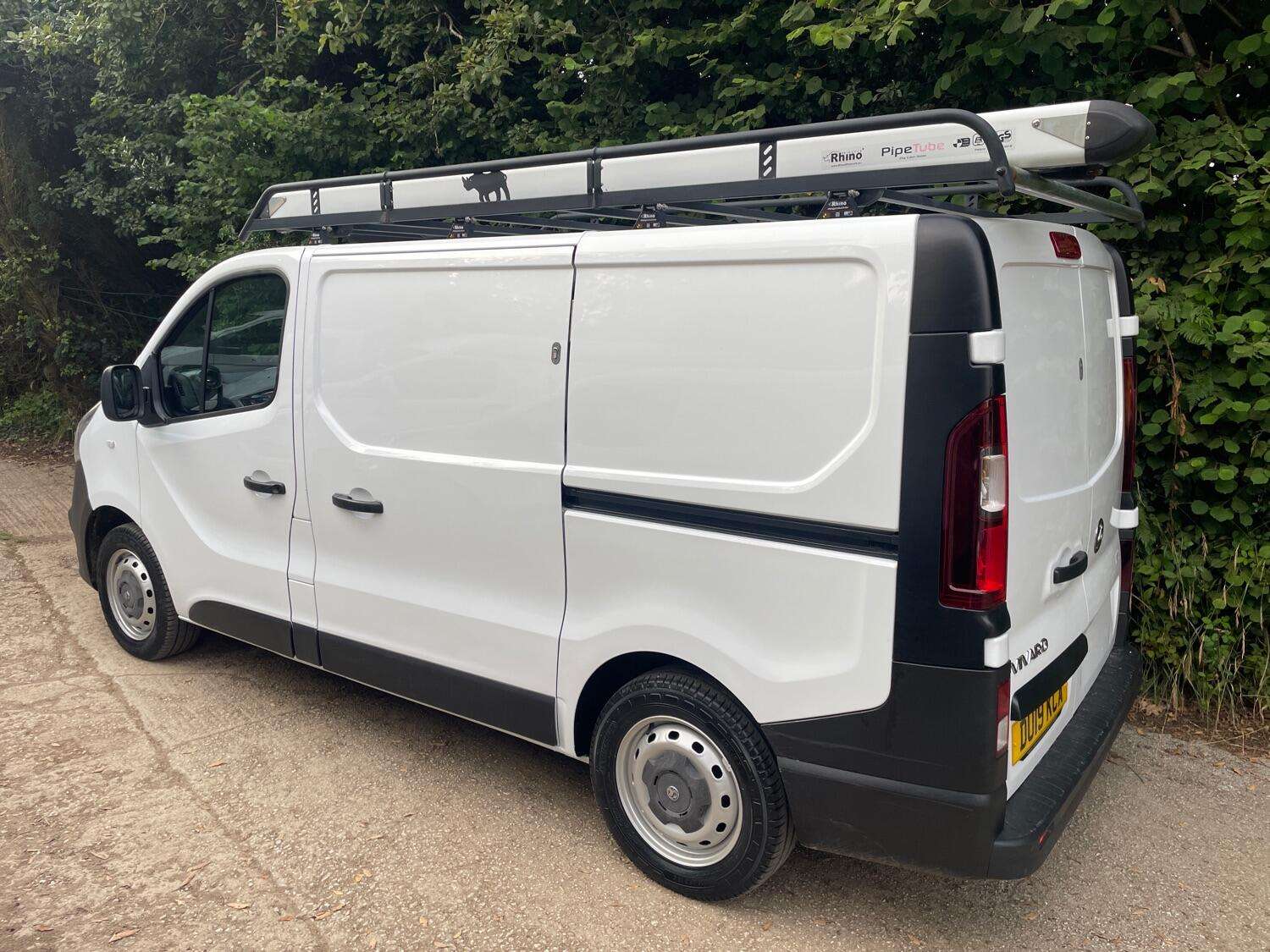 A 2019 VAUXHALL VIVARO 1.6 CDTi 2700 A 2019 VAUXHALL VIVARO 1.6 CDTi 2700