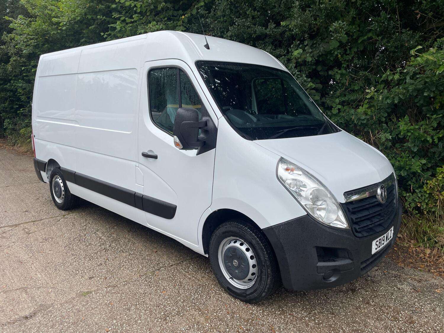 A 2019 VAUXHALL MOVANO 2.3 CDTi 3500 A 2019 VAUXHALL MOVANO 2.3 CDTi 3500