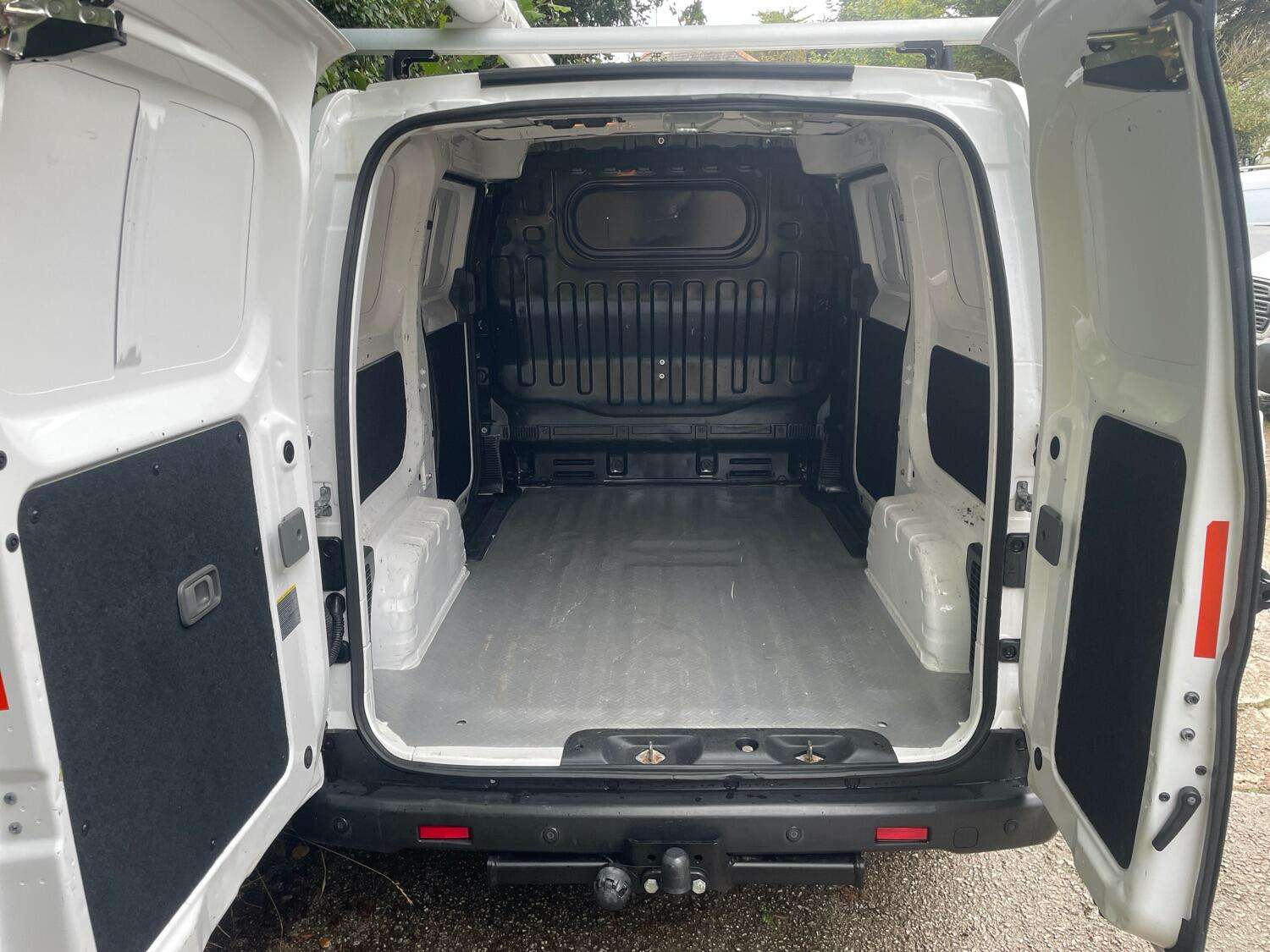 2015 NISSAN NV200 2015 NISSAN NV200