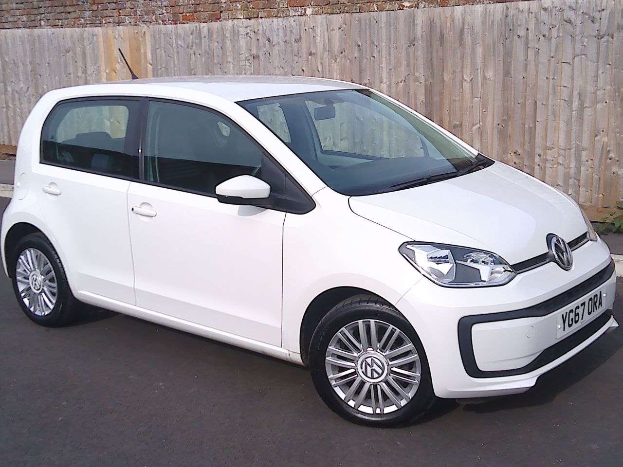 2017 VOLKSWAGEN UP! 2017 VOLKSWAGEN UP!