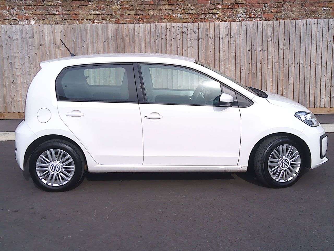 2017 VOLKSWAGEN UP! 2017 VOLKSWAGEN UP!