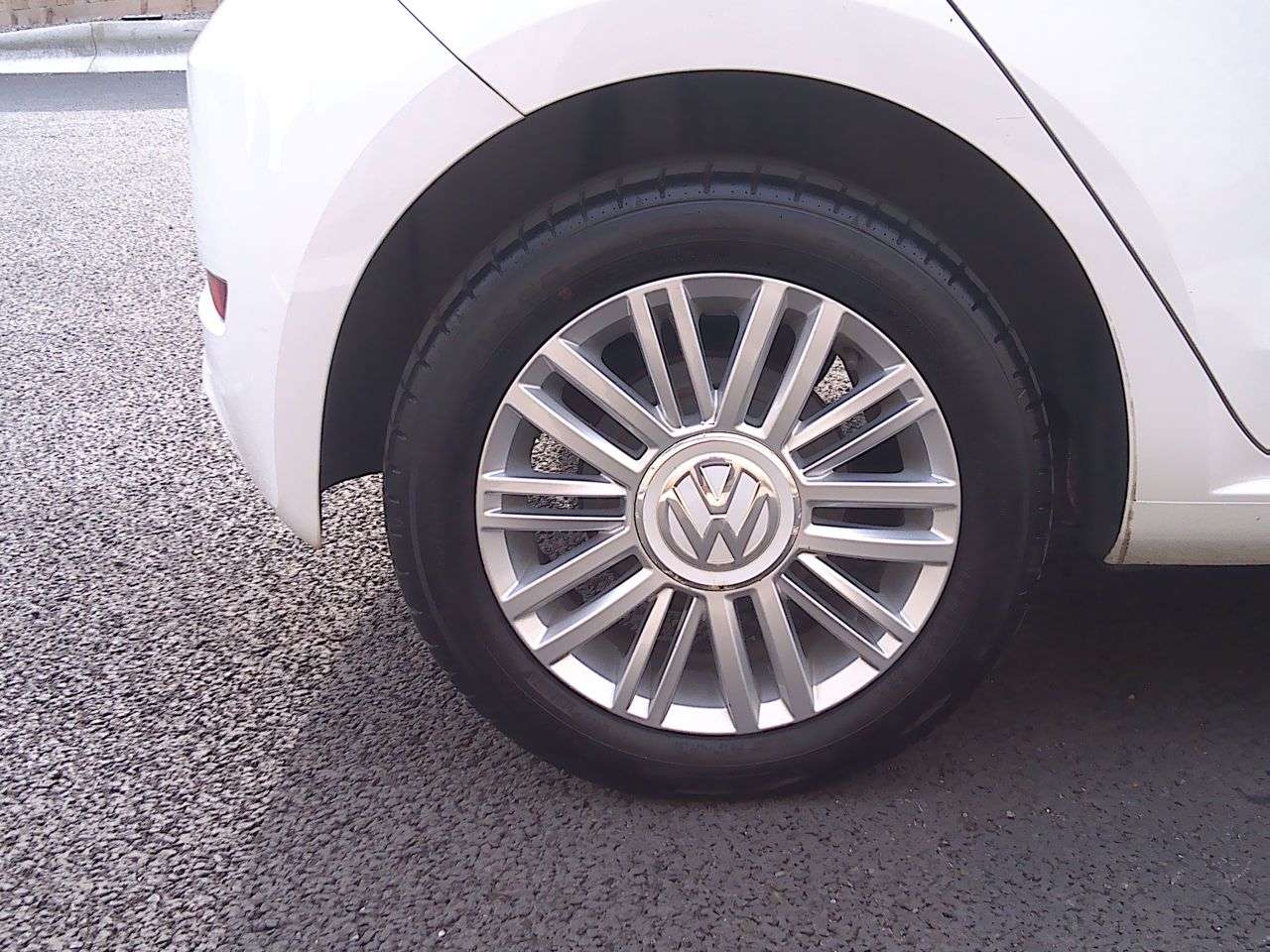 2017 VOLKSWAGEN UP! 2017 VOLKSWAGEN UP!