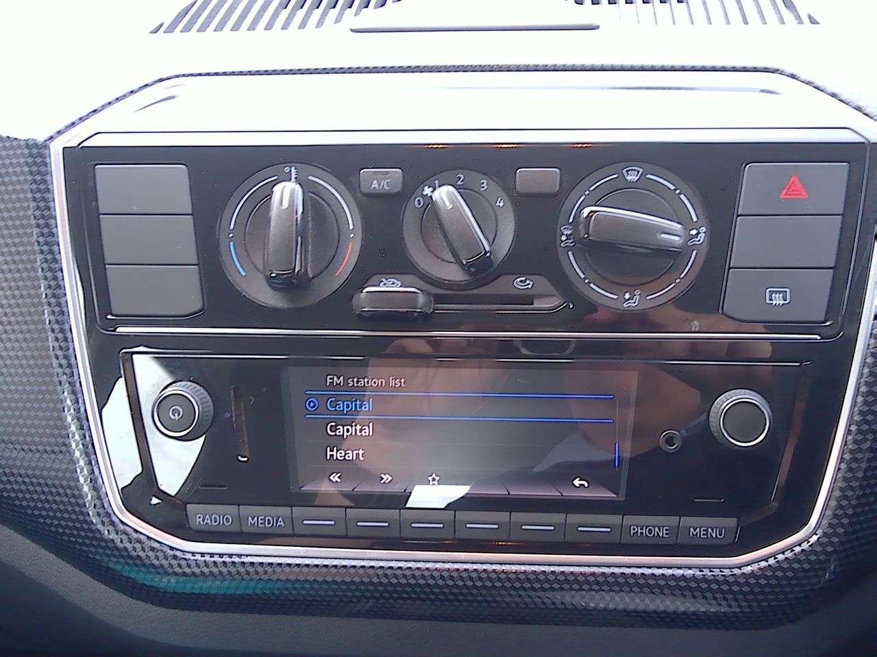 2017 VOLKSWAGEN UP! 2017 VOLKSWAGEN UP!