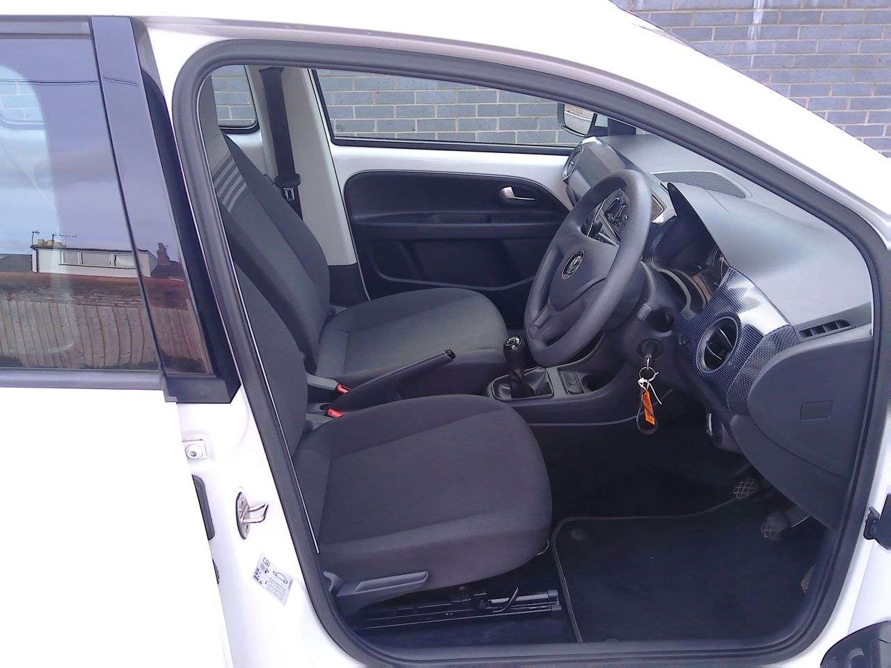 2017 VOLKSWAGEN UP! 2017 VOLKSWAGEN UP!