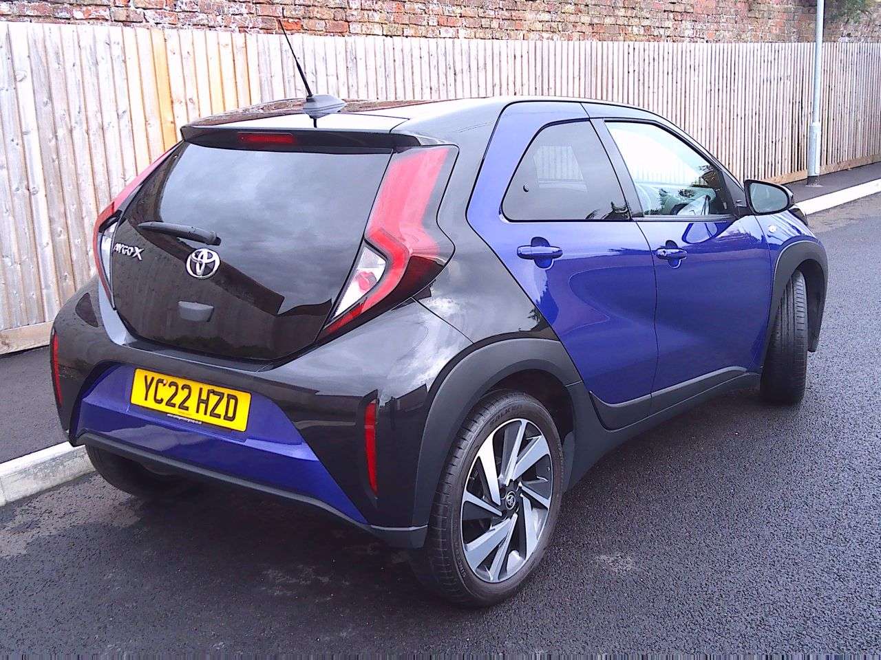2022 TOYOTA AYGO X 2022 TOYOTA AYGO X