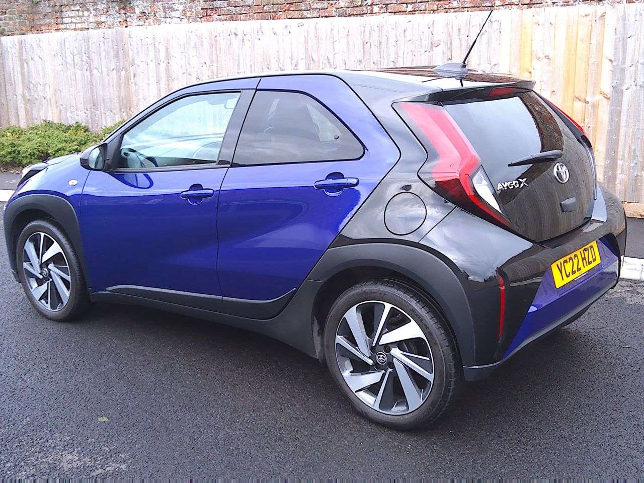 2022 TOYOTA AYGO X 2022 TOYOTA AYGO X