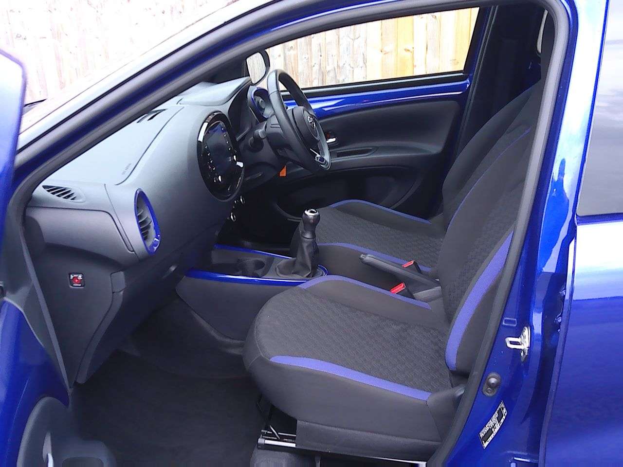 2022 TOYOTA AYGO X 2022 TOYOTA AYGO X